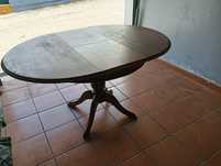 Mesa de madeira extensível