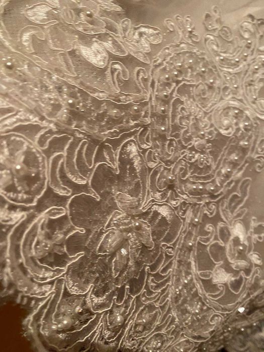 Шикарна весільна сукня  в ідеальному стані