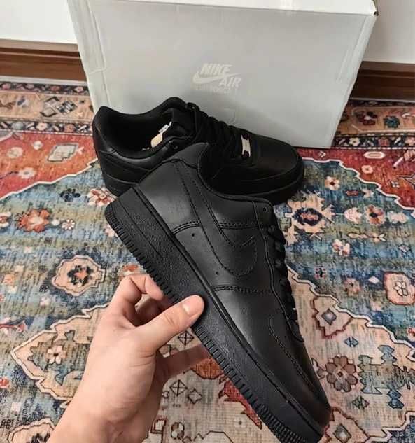 Buty meskie Mokasyny Nike_Air_Force_1_Low_07_Black R.41