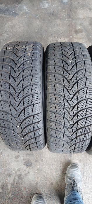 Opony zimowe 215 55 r16 93T