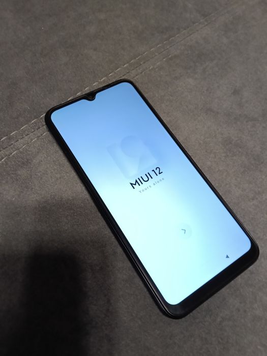 Telefon Redmi Note 9A, wyświetlacz idealny stan