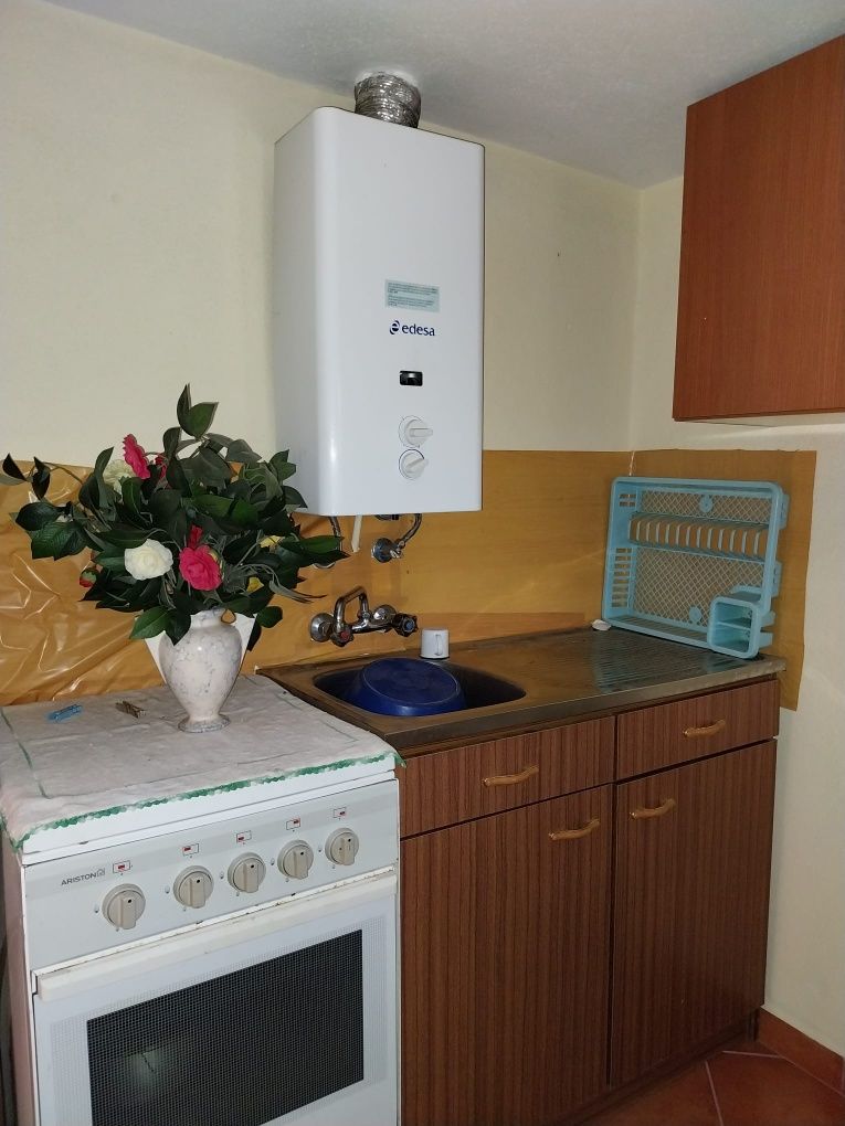 Vende-se Moradia