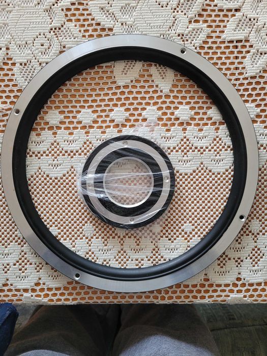 Kolumny Altus 140 -pierscienie głośników