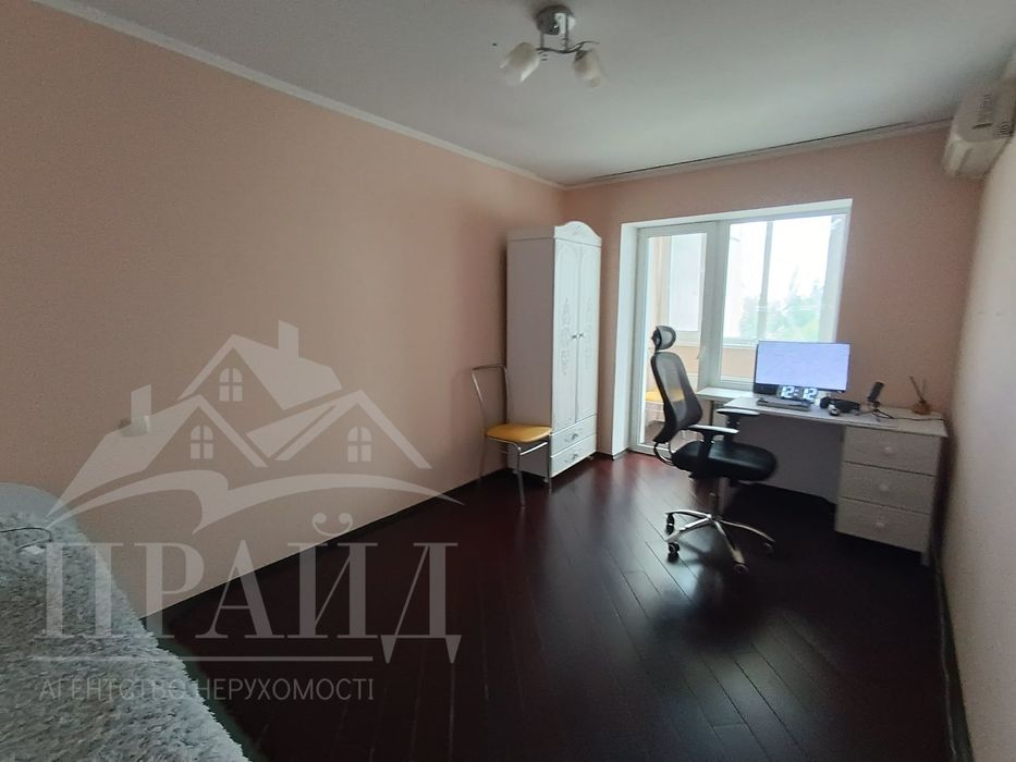 Простора 3кмн квартира біля р.Псел