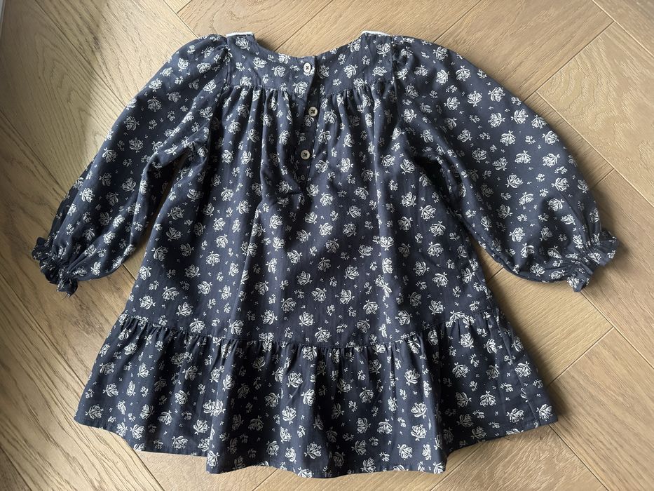 Piękna sukienka Newbie roz. 86