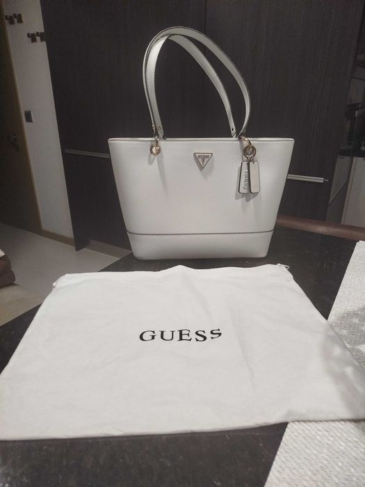 Mala GUESS como nova