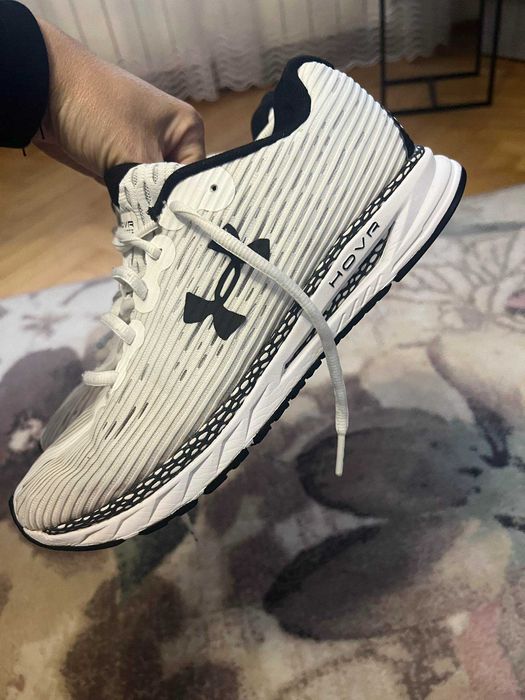 Buty Under Armour 42 oryginalne stan super