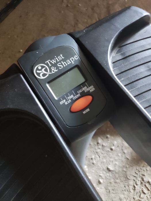 Степ тренажер twist and shape