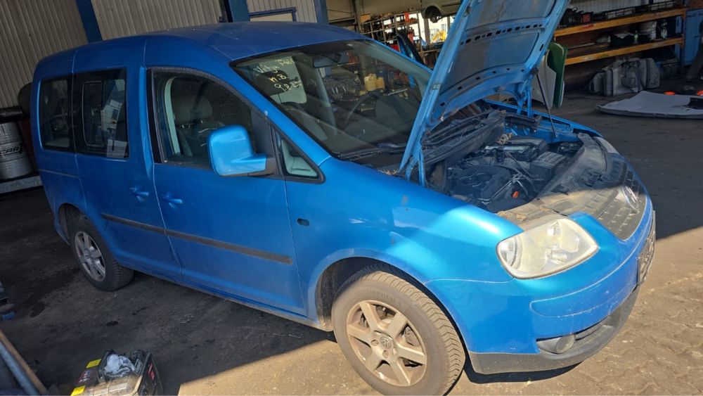 Авторозборка Volkswagen Caddy  3 / запчастини Фольксваген Кадді