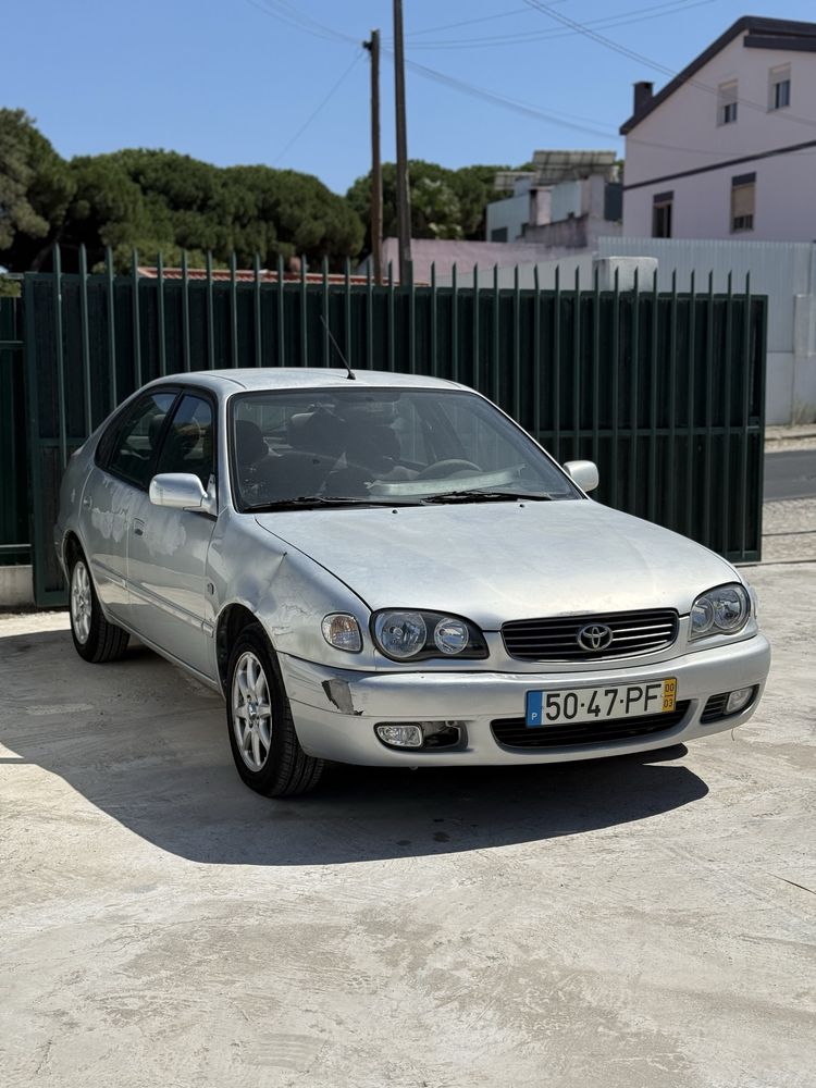 Toyota Corolla 1.4 gasolina 129000kms