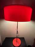 Piękna lampa stołowa z połowy XX wieku, wyprodukowana w latach 70.