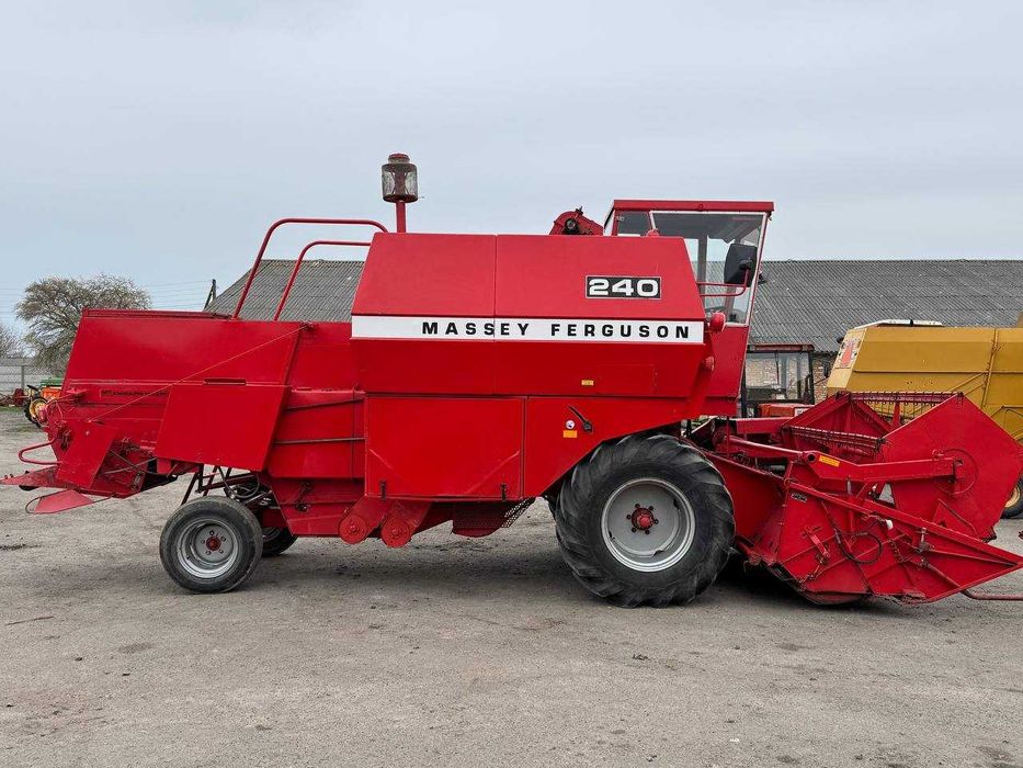 Свіжопривезений комбайн massey ferguson 240 206 claas,john deere