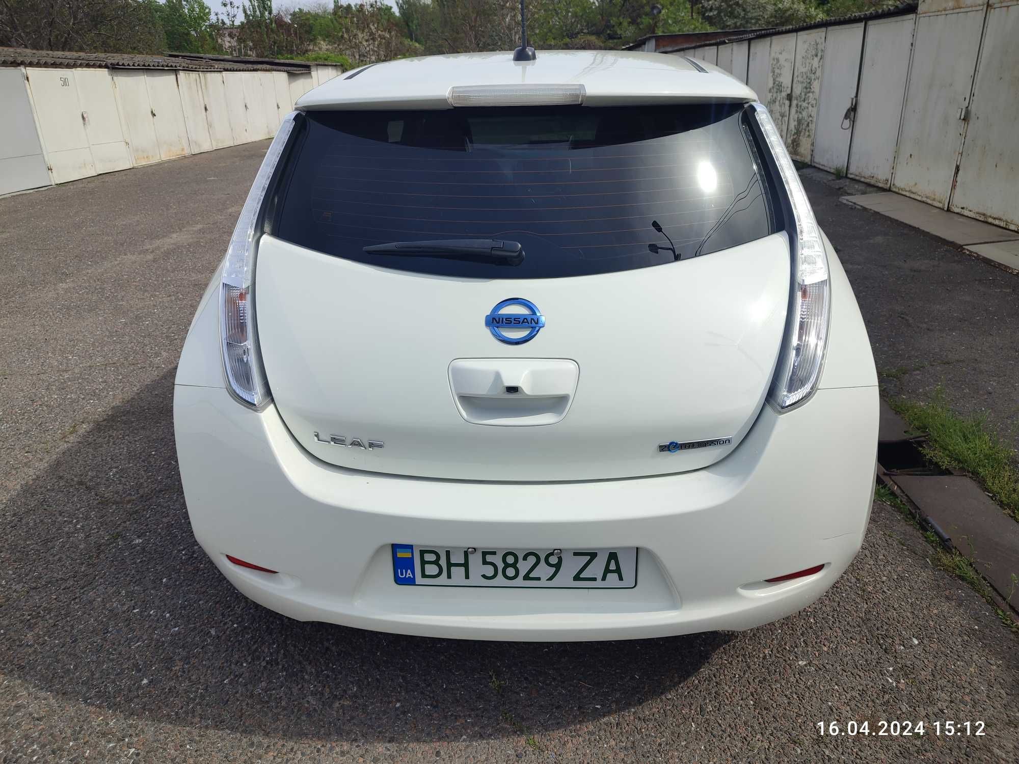 LEAF S 2017 30кВт проезжает 110 миль сост.батареи 12/12 пробег 23000км