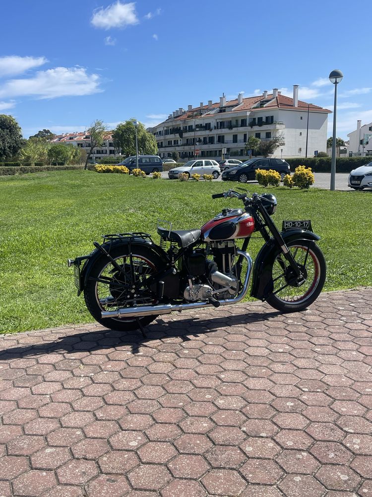 Ariel red hunter