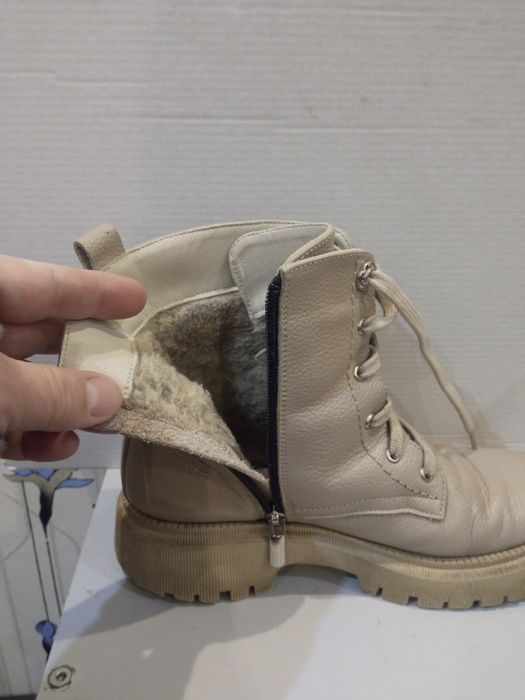 Продам женские зимние кожаные ботинки Fashion