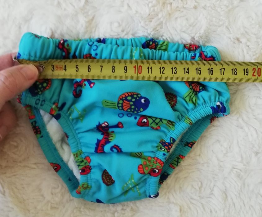 Spodenki kąpielowe na basen r. 68/74