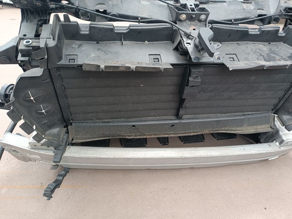 Панель установочна касета радіаторів в зборі телевізор Audi Q7 4M 3.0