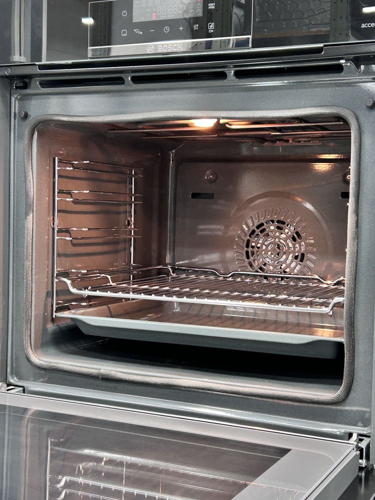 Сенсорна духова шафа Bosch, 3D конвекція, емаль EcoClean