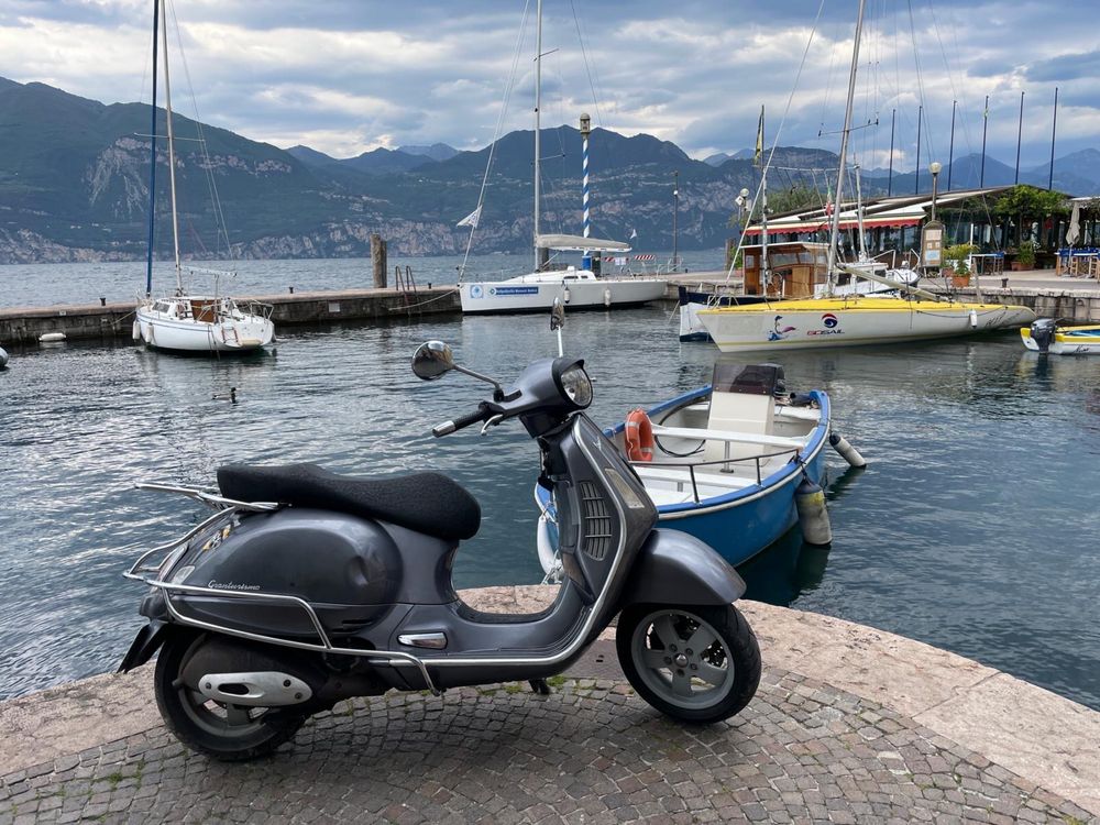 Vespa GTS 200 Piaggio GT