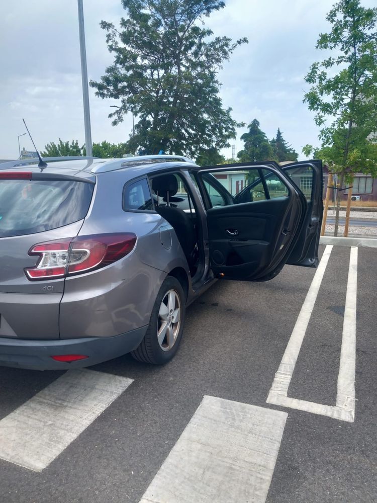 Troco Renault Megane por Comercial 3 Lugares