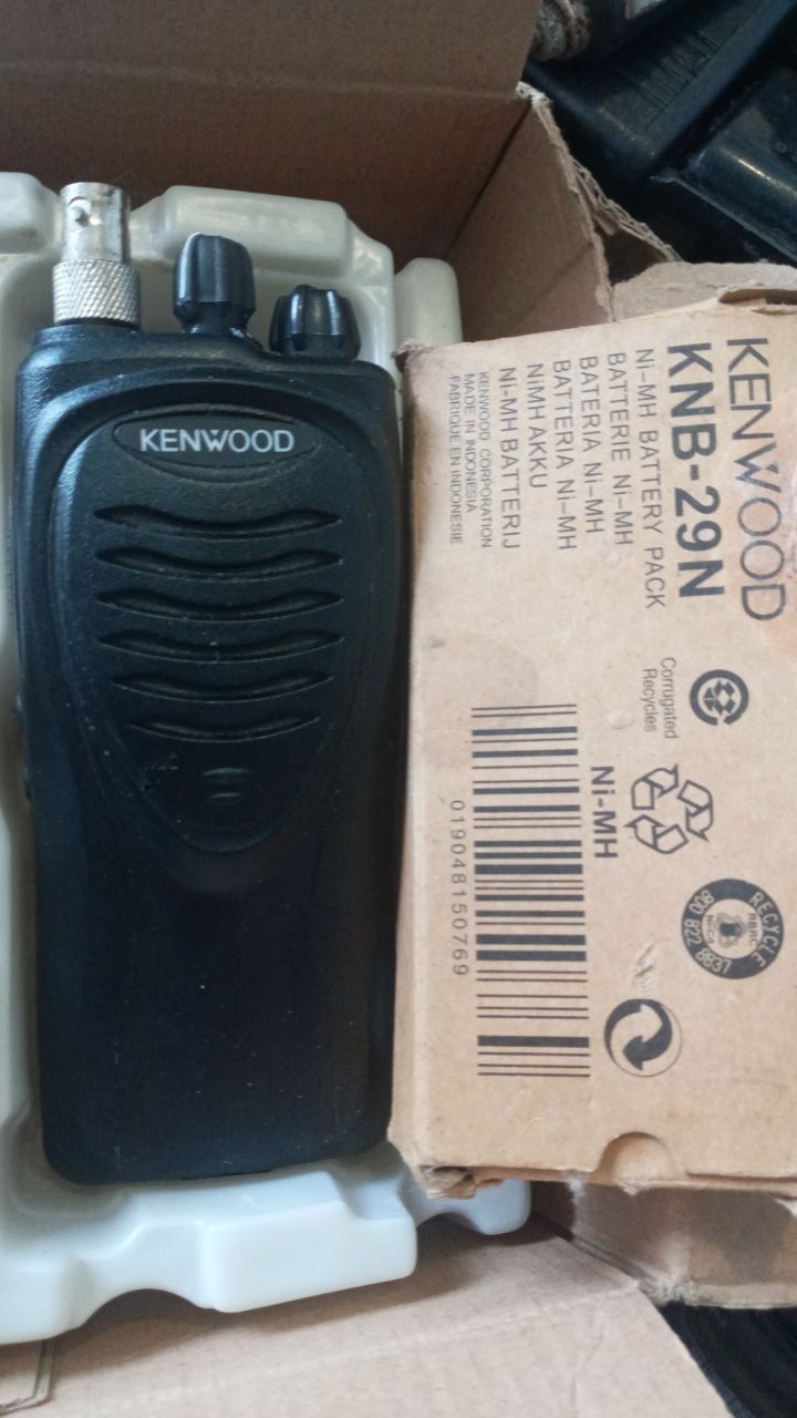 Рация Kenwood с антеной