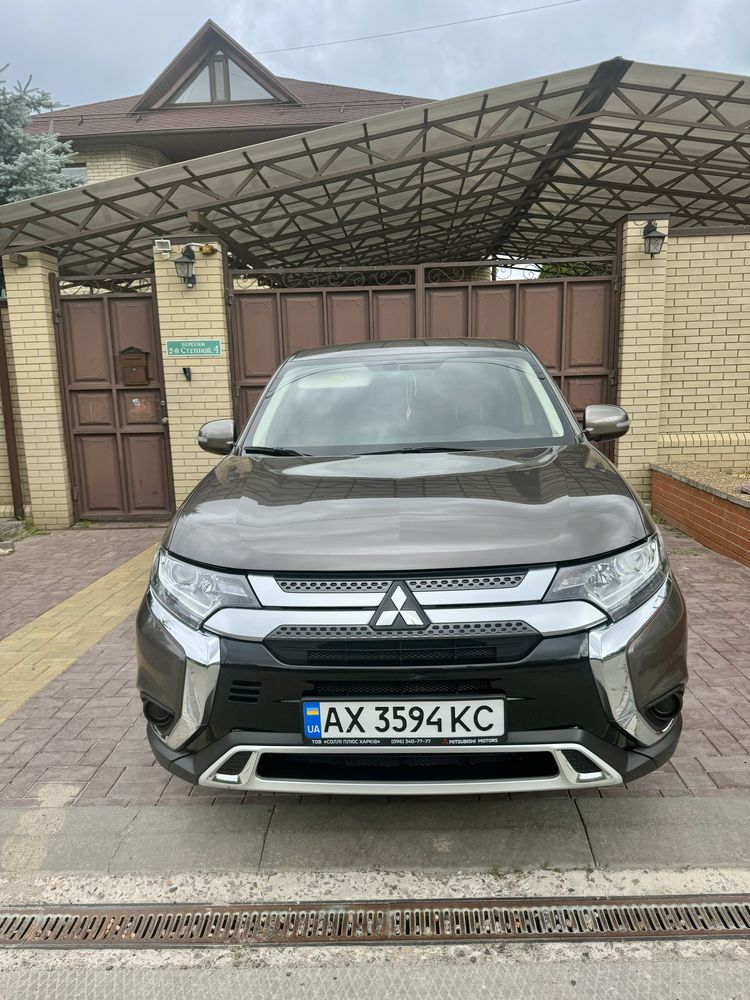 Mitsubishi Outlander 2021