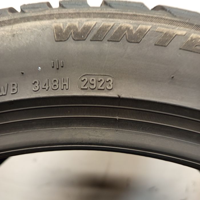 235/45R18 Pirelli Sottozero 3