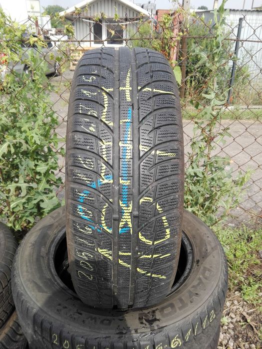 Opona używana zimowa 205/60R16 Toyo Snow Prox S943. 1szt