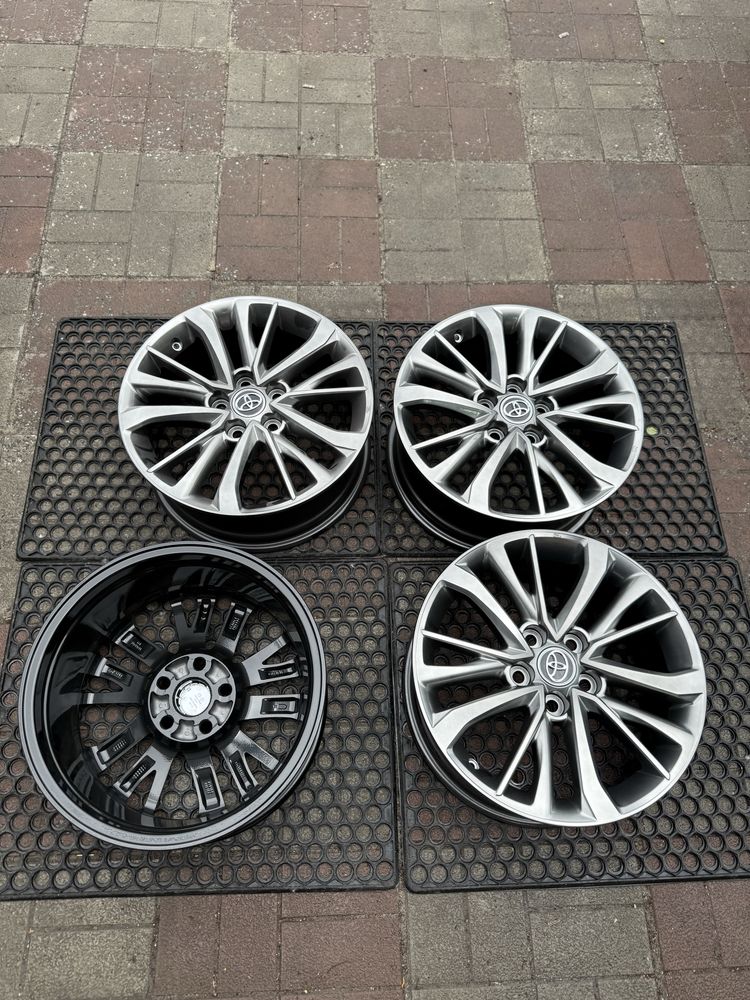 диски оригінал Toyota camry 70 avalon rav4 lexus es is gs 5x114,3 R17