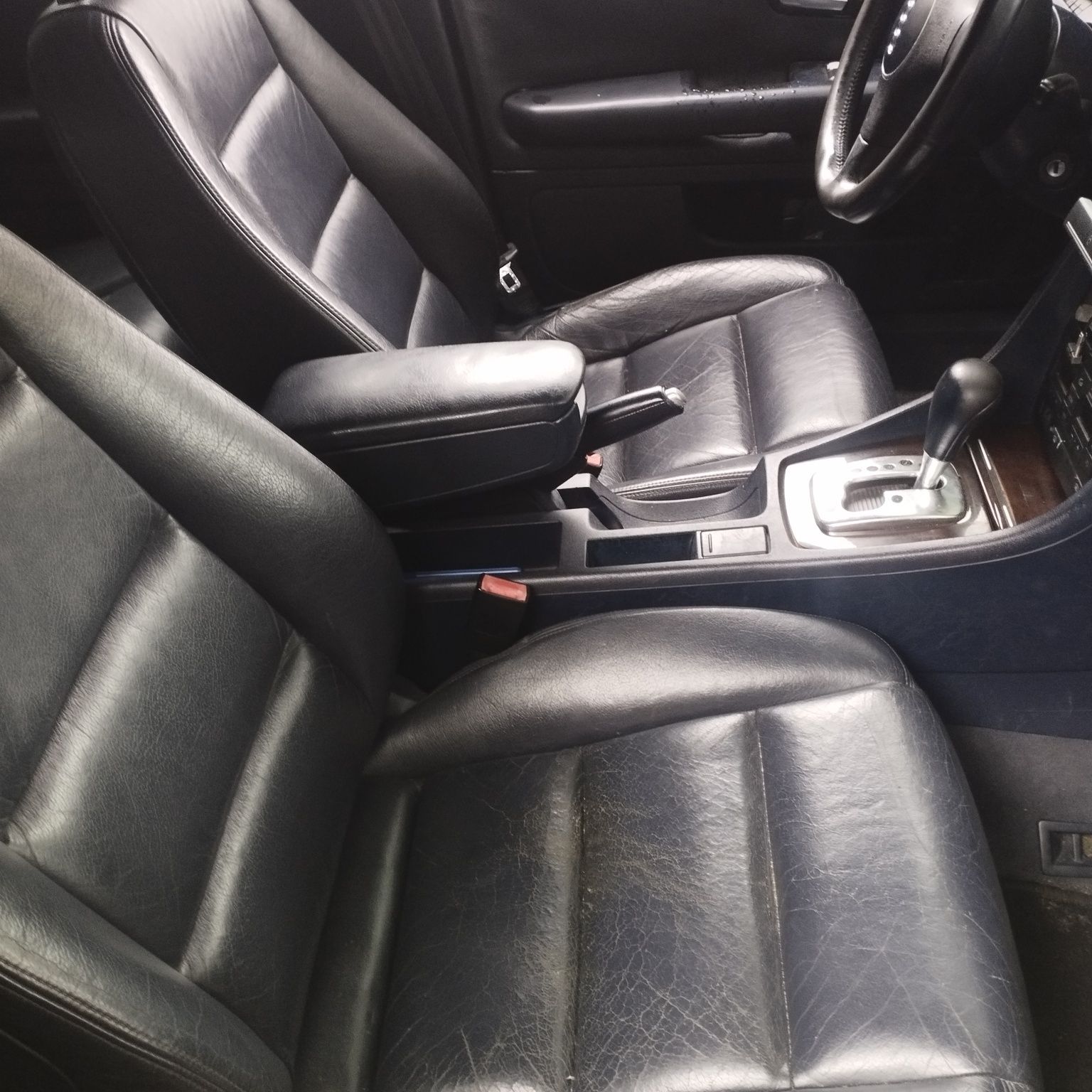 Audi a4b6/LY7R/ Drzwi/zderzaki/błotniki/maska/kalpa/skóry