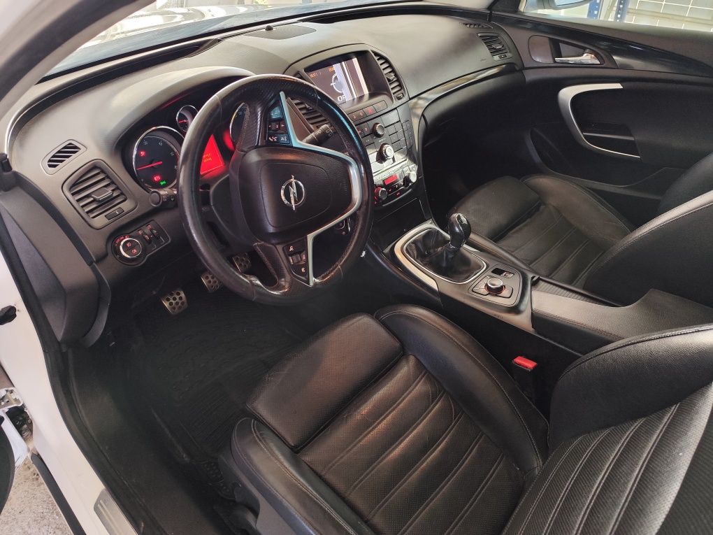 Opel Insignia 1.9 CDTI 2011