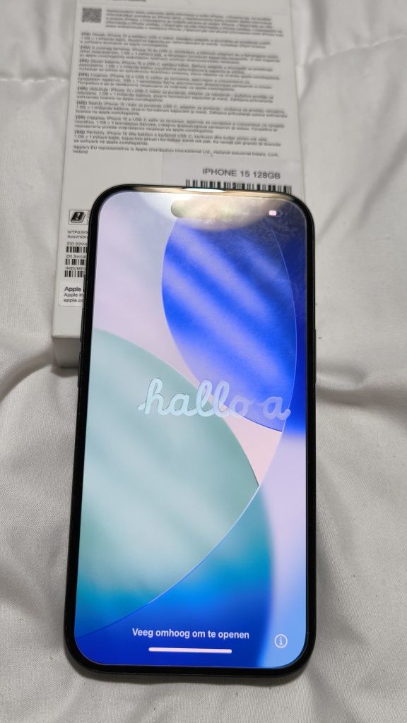iPhone 15 preto en titânio