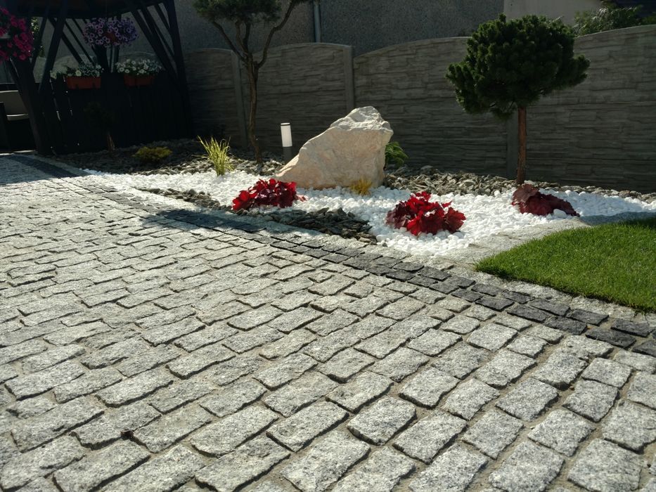 Granit cegiełka 5x10x20 palisada kostka granitowa brukowa ziemia kora