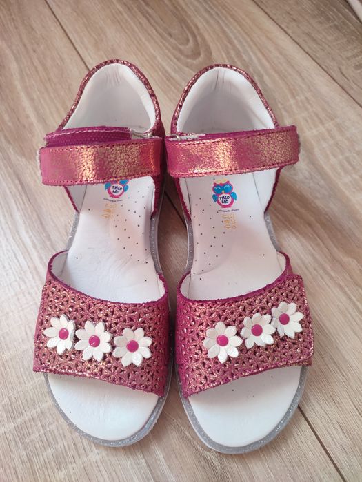 Сандалі для дівчинки