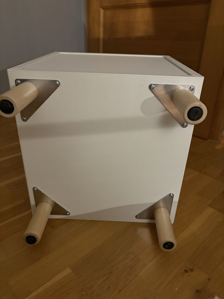 szafka nocna ikea