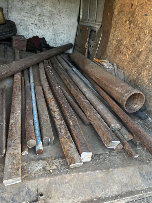 Металеві листи  бу діловий метал кругляк токарний бойлер нержавійка