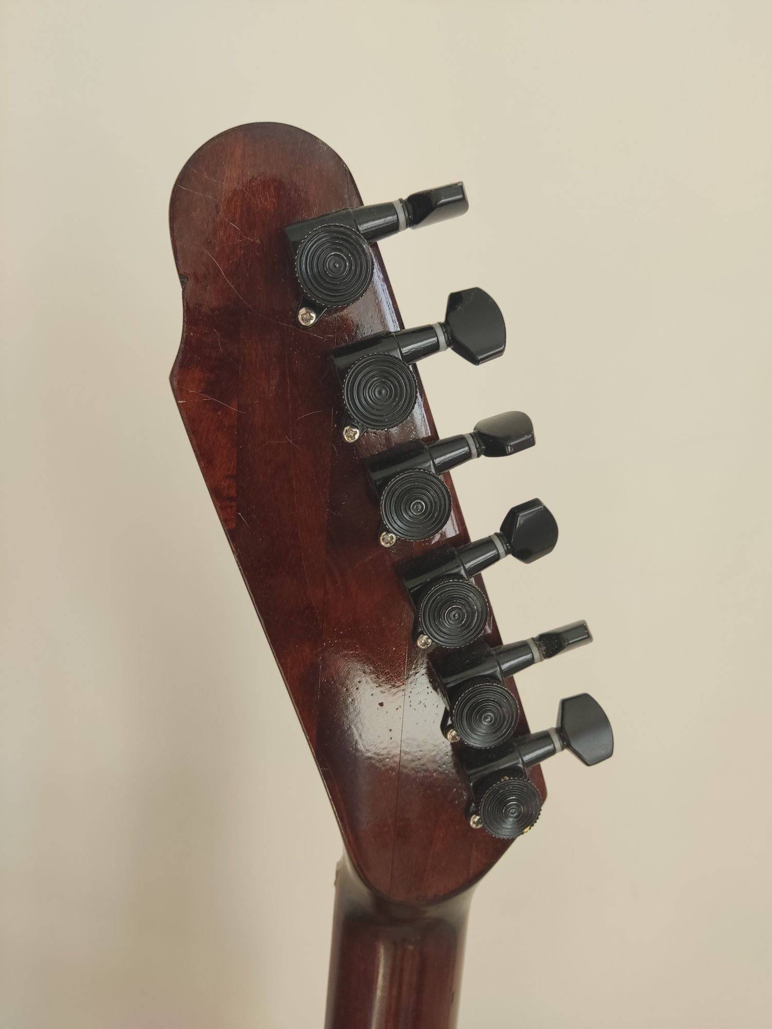 Sprzedam gitarę elektryczną