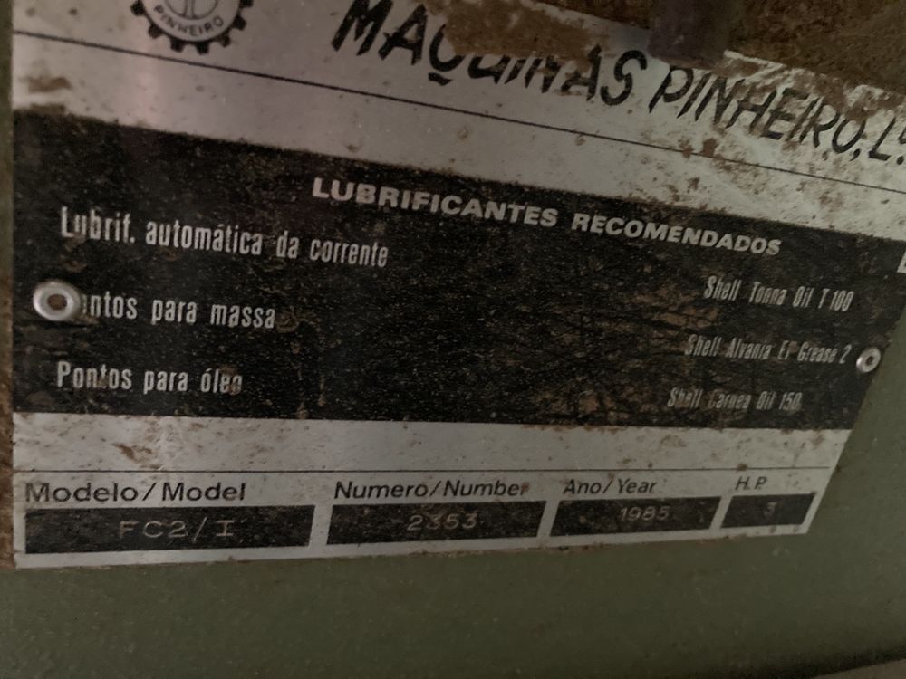 Vende se Máquinas de  carpintaria