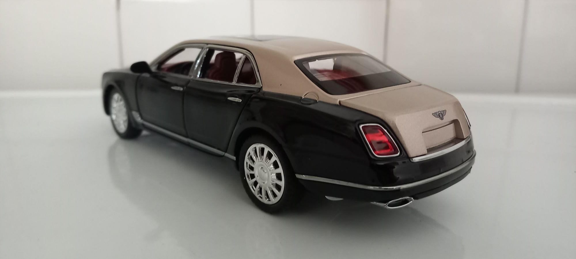 Bentley Mulsanne miniatura 1/24