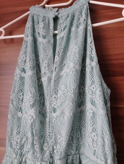 Koronkowa sukienka
