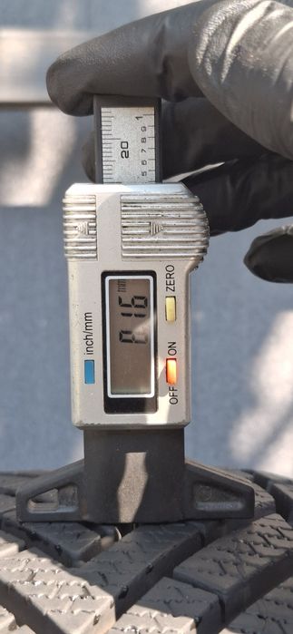 215 65 R16 vredestein