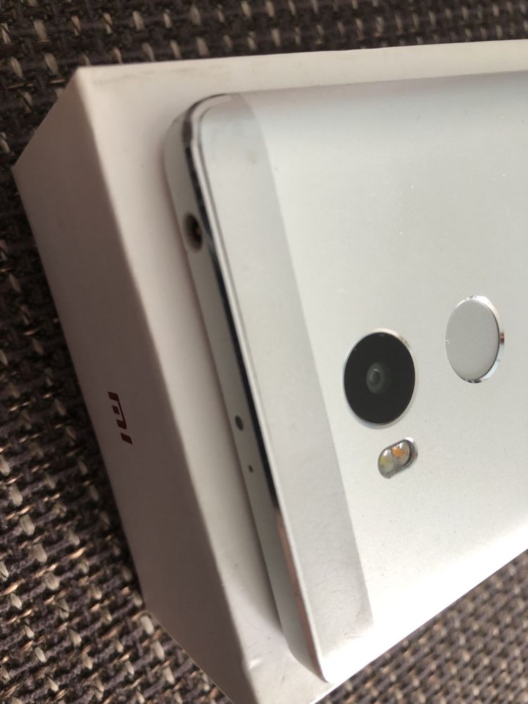 Xiaomi Redmi 4 Prime 32GB — на запчастини, після втоплення