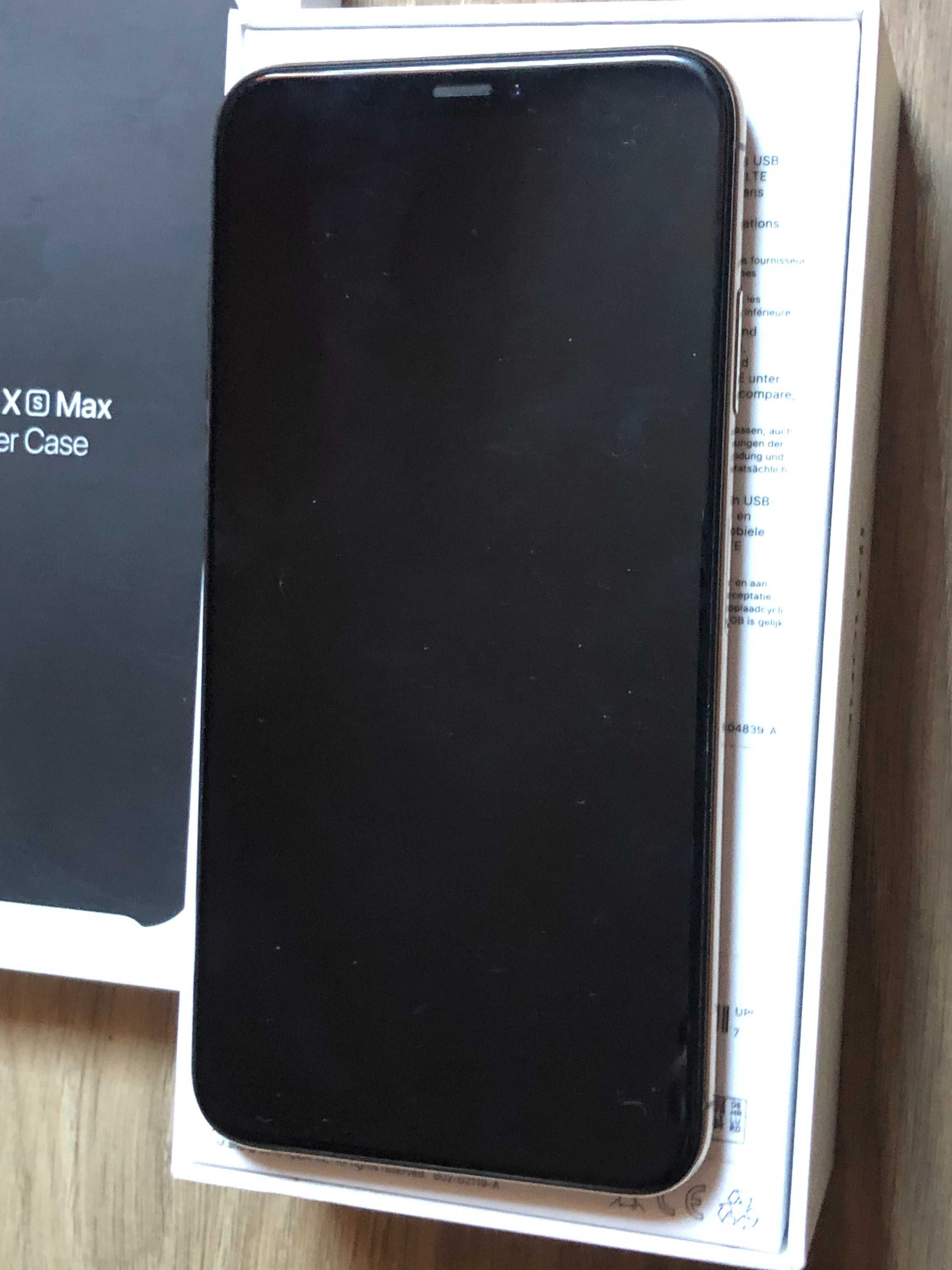 Продам iPhone XS Max Gold 64 Gb Neverlock + 2 Apple Leather Case