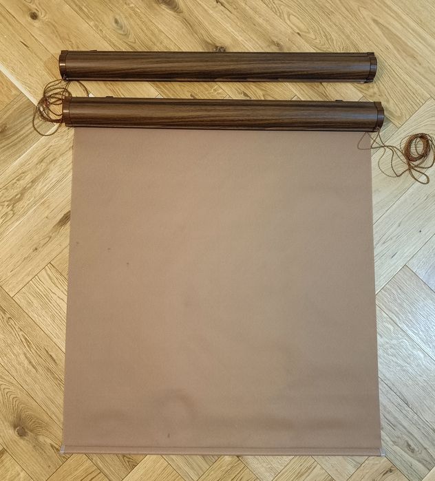 Roleta okienna z kasetą brązowa bezinwazyjny montaż lewa strona 76 cm