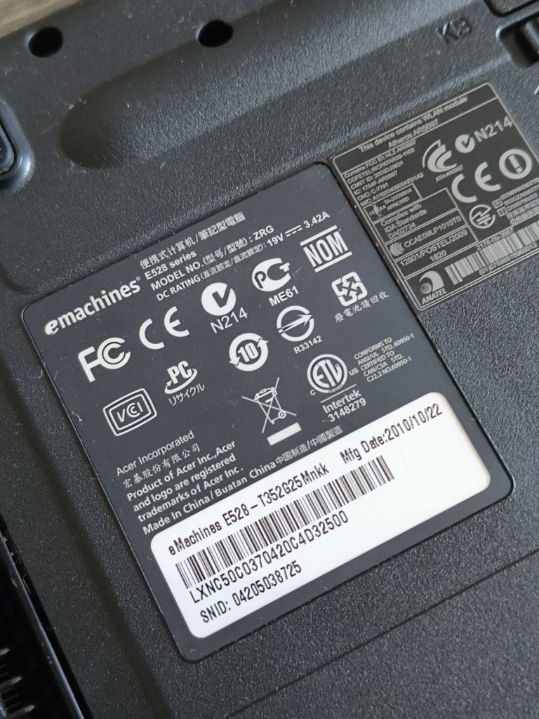 Ноутбук 15.6" Emachines E728 4 GB RAM