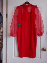 Платье красное и чёрное с сеткой рукава в точечку.