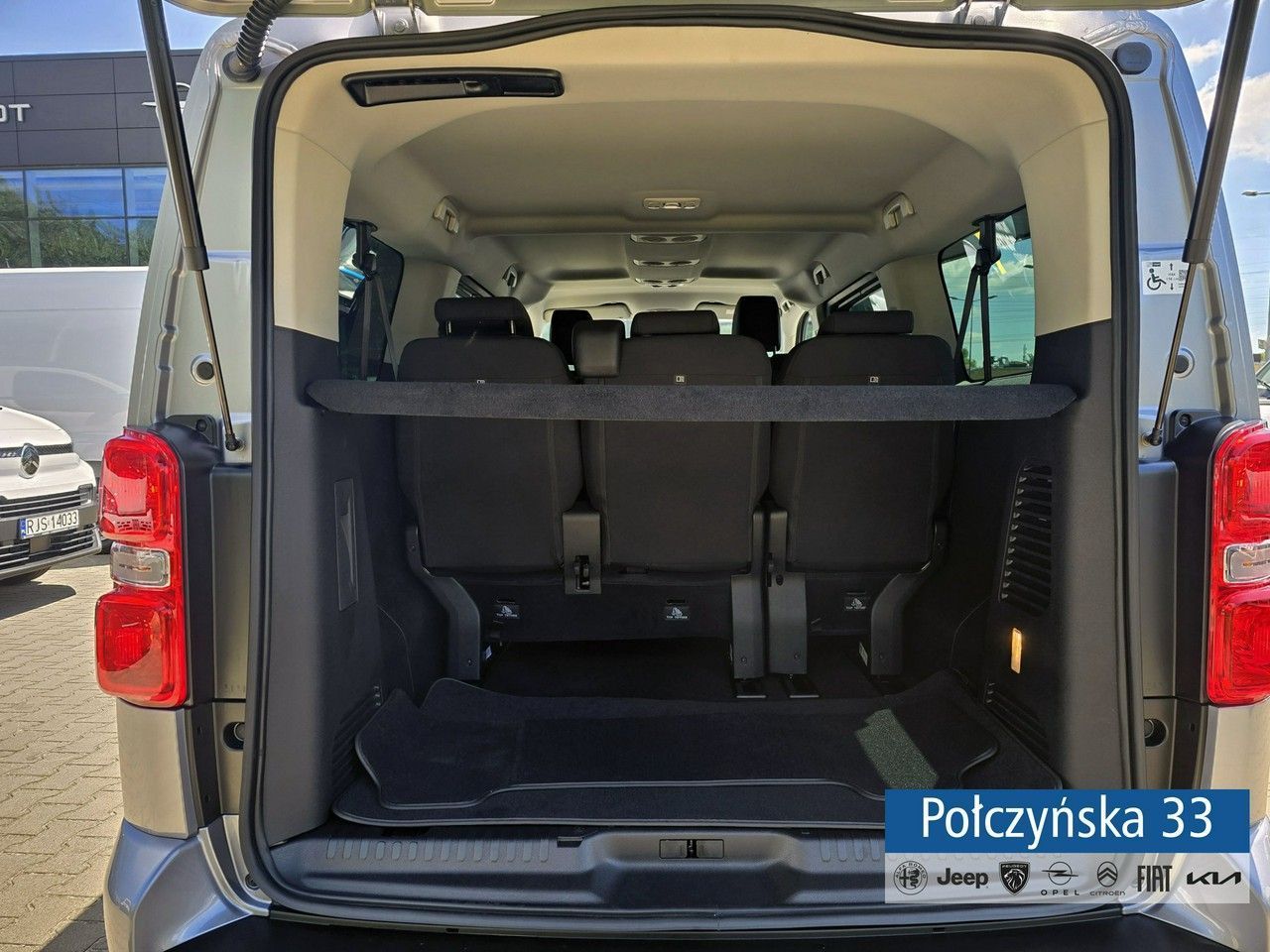 Peugeot Traveller 2.0 BlueHDI 180 KM AT8 Long Business|Multimedia|Pak. Bezpieczeństwo