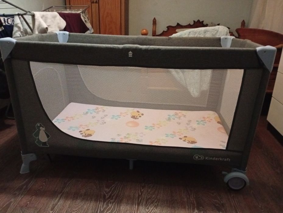 Продам кровать манеж