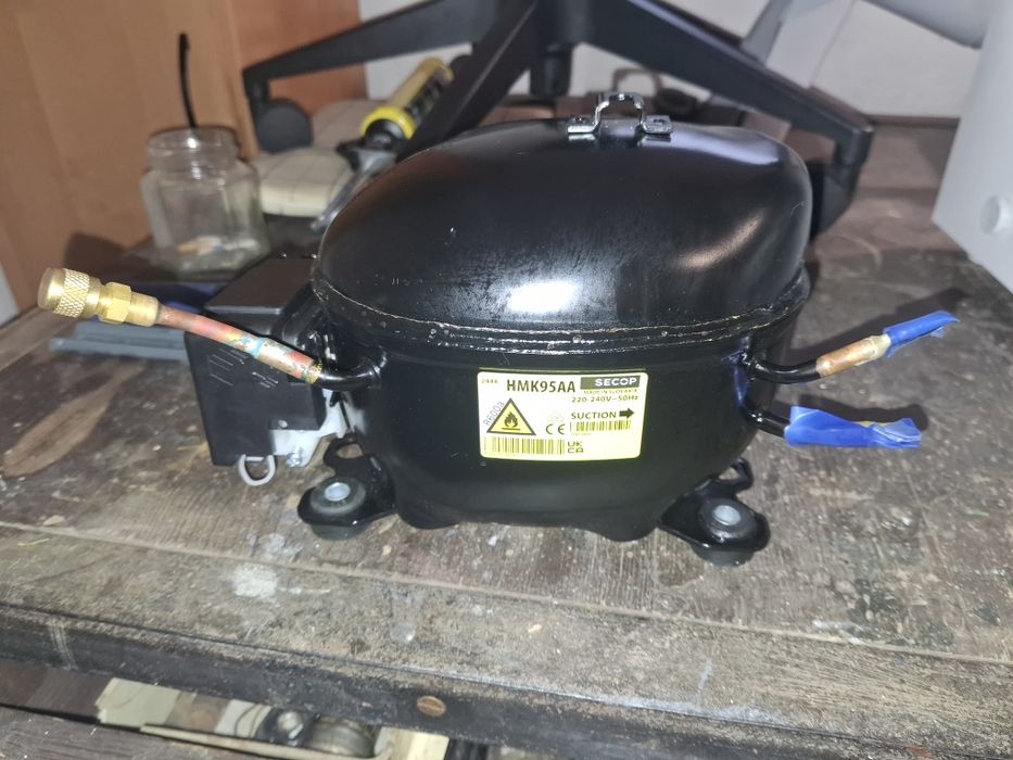 Sprężarka HMK12AA R600a