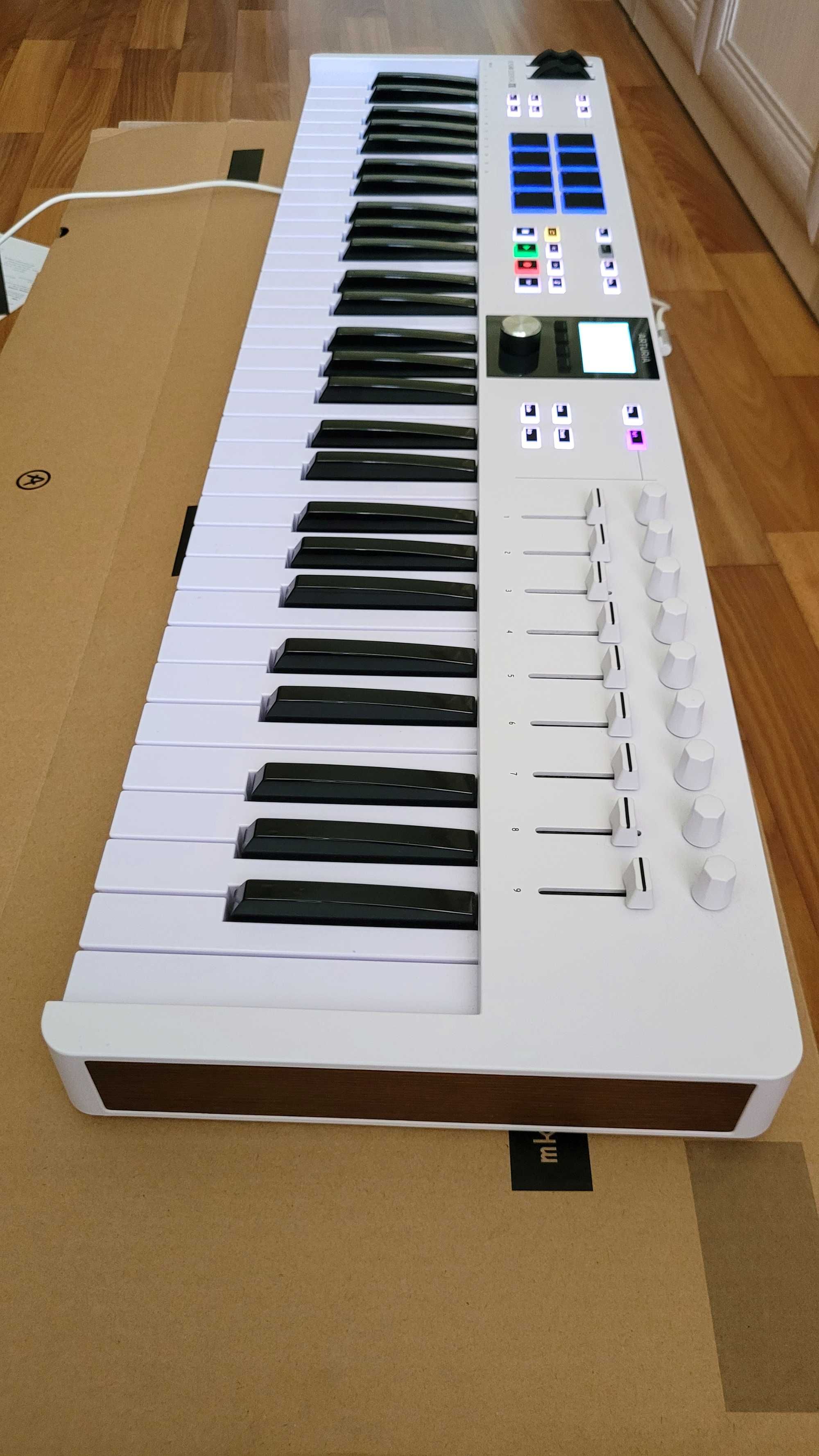 MIDI Arturia KeyLab Essential 61 mk3 (біла)